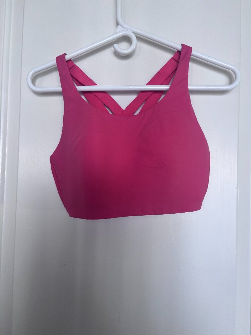 Pre-worn MINT Lululemon Women's Size 36D Pink Sports Bra